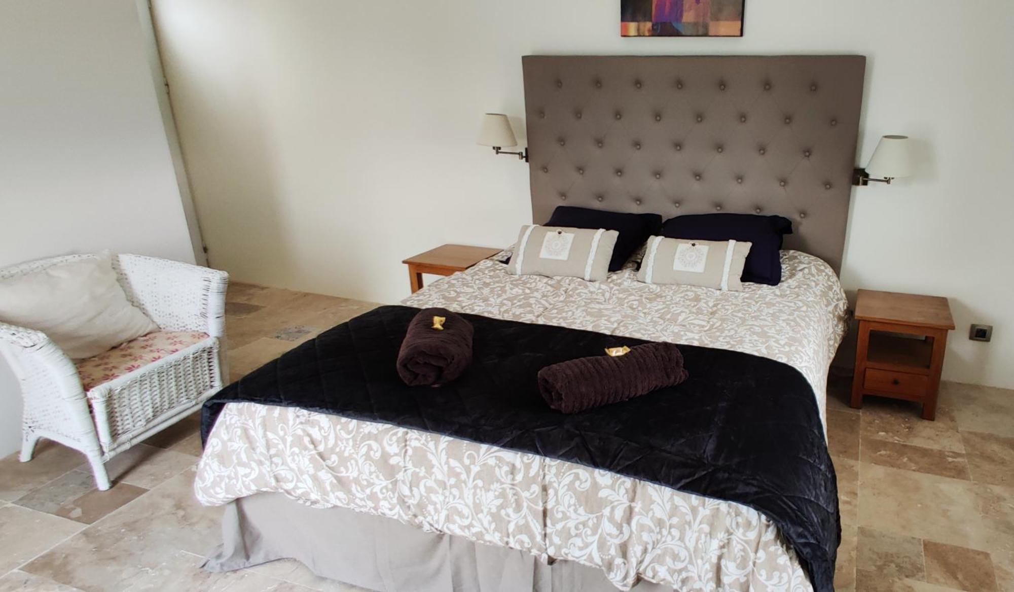 Chambre Cosy Avec Terrasse Sur La Colline Boisee, Parking Prive, Jardin, Calme, Climatisation, 10 Mn Pont Du Gard Num7 Рошфор-дю-Гар Экстерьер фото